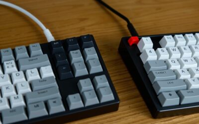 ASUS ROG Azoth vs Razer Huntsman V3 Pro: 2026 Keyboard Analysis
